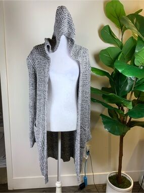 Ashley By 26 International Chunky Knit Hooded Cardigan in Gray